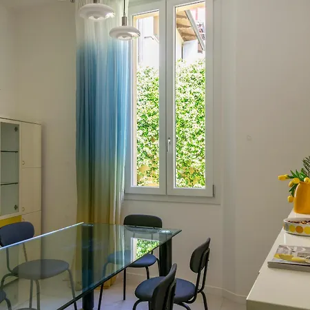 Amos - 5 Minutes From Piazza Maggiore Daire *