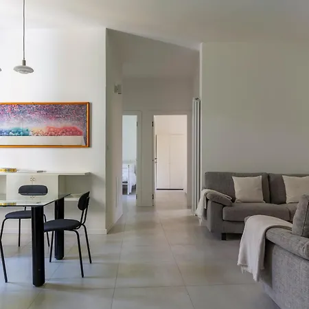 Amos - 5 Minutes From Piazza Maggiore Apartment