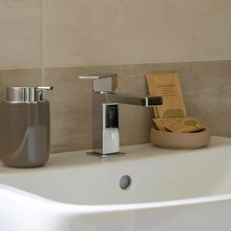 Amos - 5 Minutes From Piazza Maggiore Apartment Bologna