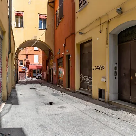 Amos - 5 Minutes From Piazza Maggiore Bologna