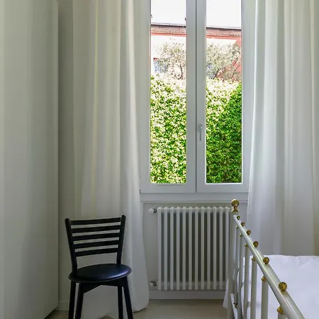 Amos - 5 Minutes From Piazza Maggiore Apartmán